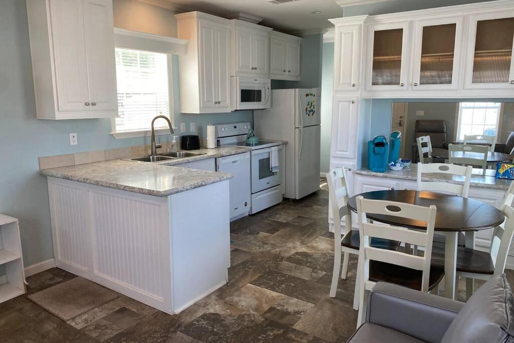 Cozy Tiny Home Near Disney World & Orlando Parks! Kissimmee Kültér fotó