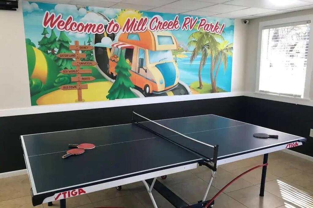 Cozy Tiny Home Near Disney World & Orlando Parks! Kissimmee Kültér fotó