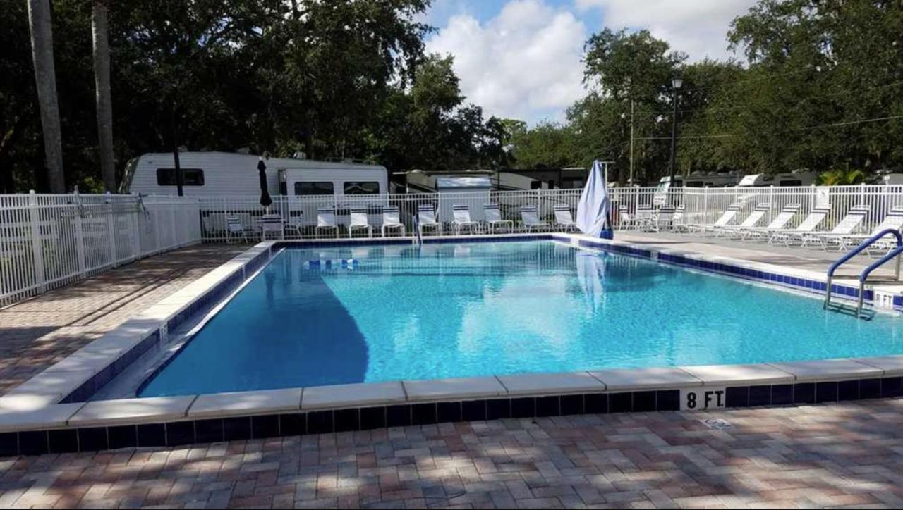Cozy Tiny Home Near Disney World & Orlando Parks! Kissimmee Kültér fotó
