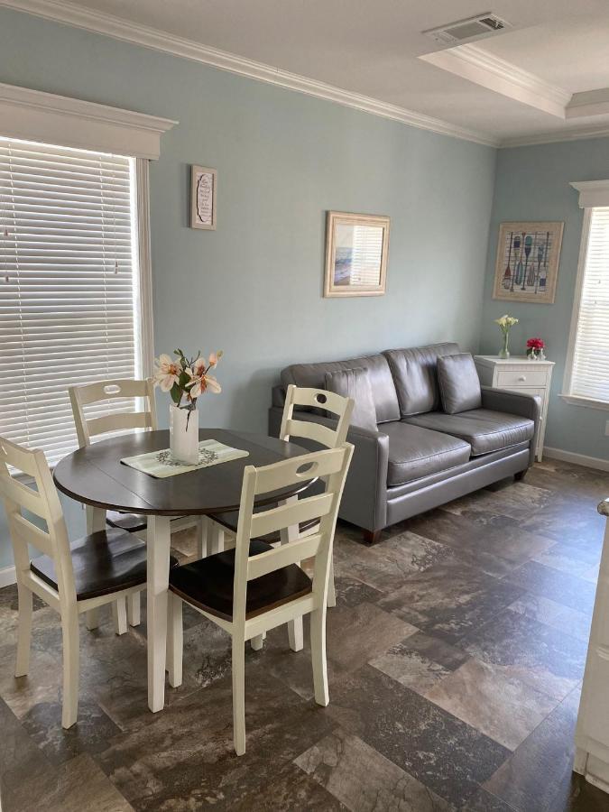 Cozy Tiny Home Near Disney World & Orlando Parks! Kissimmee Kültér fotó